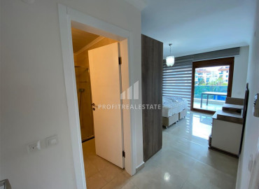 Apartment with four bedrooms and furniture, 100 meters from the center of Oba, Alanya, 220 m2 ID-12457 фото-7