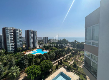 Furnished apartment 2 + 1, 120m², with excellent repair, in a residence with a swimming pool 100m from the sea in Mersin - Mezitli ID-12486 фото-13