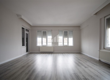 Three bedroom apartment with heating, in Lara, Antalya, 160 m2 ID-12581 фото-5