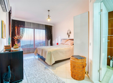 Двухэтажная яркая вилла с дизайнерским интерьером, с тремя спальнями и видом на море в Аланье ID-12728 фото-12