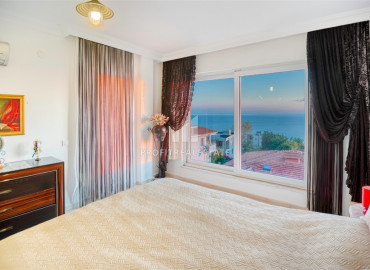 Двухэтажная яркая вилла с дизайнерским интерьером, с тремя спальнями и видом на море в Аланье ID-12728 фото-20