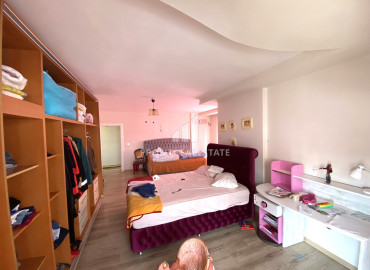 Газифицированная квартира с тремя спальнями, 275м², в микрорайоне Мендерес, Мезитли, Мерсин ID-12744 фото-16