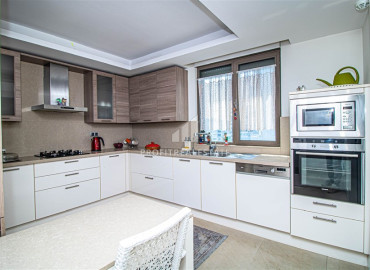 Large view duplex 4 + 1 20 meters from the sea, Yesilbahce, Lara, Antalya, 400 m2 ID-12756 фото-8