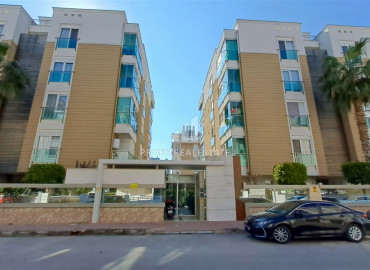 Unfurnished three bedroom apartment, in a residential residence with a swimming pool, Lara, Muratpasa, Antalya, 155 m2 ID-12795 фото-1