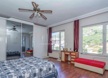 Three bedroom apartment, 240m², in the very center of Alanya, 300 meters from Cleopatra Beach ID-12841 фото-12