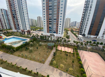 New four-bedroom apartment, 149m², in a luxury residence in Akdeniz, Mersin ID-12854 фото-2