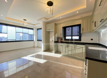 Elegant three bedroom apartment, 140m², with separate kitchen in Akdeniz area, Mezitli ID-12871 фото-5