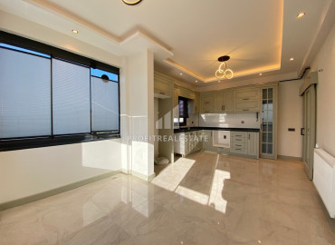 Элегантная четырехкомнатная квартира, 140м², с отдельной кухней в районе Акдениз, Мезитли ID-12871 фото-6