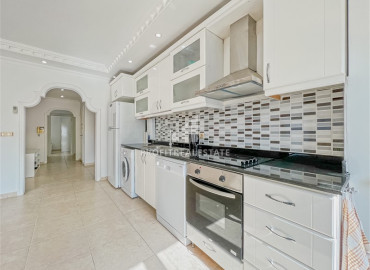 Меблированные трехкомнатные апартаменты в центре Махмутлара, Аланья, 115 м2 ID-12939 фото-5