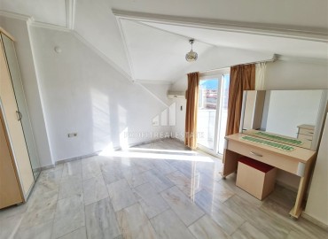 Furnished penthouse 4 + 1, 175m², in the center of Oba, 350m from the sea, Alanya ID-13052 фото-15