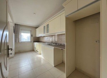 Трёхкомнатная квартира без мебели, 120 м2, с отдельной кухней, в 500 метрах от моря, в центре Махмутлара, Аланья ID-13097 фото-4