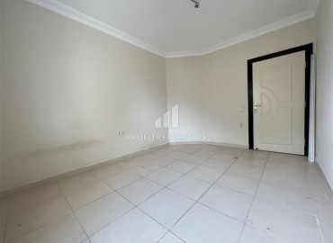 Трёхкомнатная квартира без мебели, 120 м2, с отдельной кухней, в 500 метрах от моря, в центре Махмутлара, Аланья ID-13097 фото-17