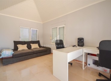 Furnished private villa 5 + 1, 200m², with own facilities in Alanya Mahmutlar ID-13140 фото-19
