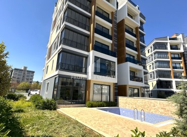 Luxury garden duplex 5 + 1, 207m², in a new premium residence in Mezitli area, Mersin ID-13182 фото-1