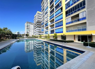 Удобная, готовая к проживанию трёхкомнатная квартира 120 м2, с застеклёнными балконами, в 350 метрах от моря, Махмутлар, Аланья ID-13200 фото-1