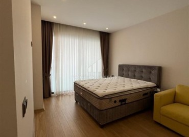 View furnished three bedroom apartment 140 m2, with a separate kitchen, in the center of Alanya ID-12204 фото-9