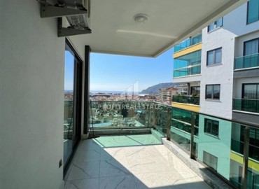 View furnished three bedroom apartment 140 m2, with a separate kitchen, in the center of Alanya ID-12204 фото-13