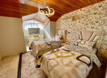 Дизайнерский дуплекс 220 м2 с четырьмя спальнями и стильной изысканной мебелью в 300 метрах от моря в Оба, Алань ID-10812 фото-5