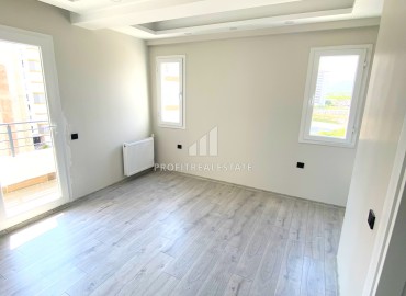 Новая трехкомнатная квартира, 90м², с чистовой отделкой в Мерсине, Тедже, в 600м от моря ID-13232 фото-14