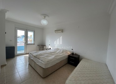 Светлая меблированная четырехкомнатная квартира 130 м2, с видом на море, в 250 метрах от пляжа в Тосмуре, Аланья ID-13287 фото-10