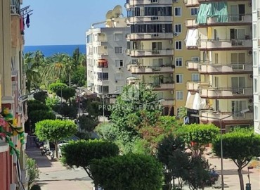 Inexpensive furnished two-bedroom apartment, 115m², in a residence with a swimming pool in Mahmutlar, Alanya ID-13304 фото-1