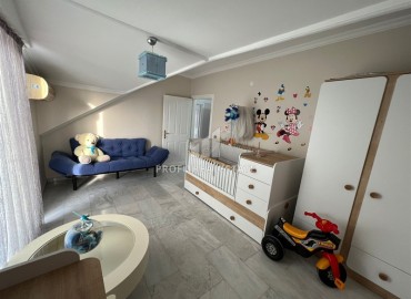 Cozy furnished penthouse 130 m2, with three bedrooms, 350 meters from the sea, Oba, Alanya ID-13340 фото-17