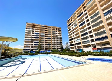 Furnished apartment 3 + 1, 165m², on the first coastline in Cesmeli, in a comfortable residence ID-13373 фото-1