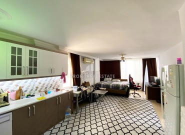 Меблированная квартира 2+1, 110м², в уютном комплексе с бассейном у моря в Тедже, Мерсин, по отличной цене ID-13374 фото-3
