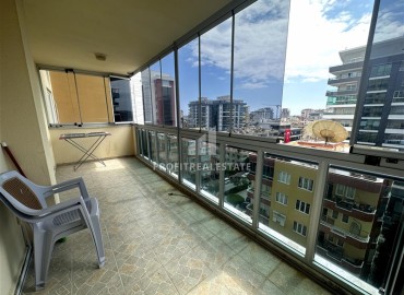 Меблированная двухкомнатная квартира 60 м2, с застеклённым балконом, в 450 метрах от моря, Махмутлар, Аланья ID-13514 фото-9