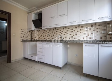 Two bedroom apartment, with a separate kitchen, in a gasified building, Muratpasa, Antalya, 90 m2 ID-13557 фото-6