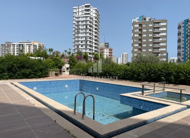 Двухкомнатная квартира, 50м², в комплексе с бассейном в микрорайоне Чифтликкёй района Енишехир, Мерсин ID-13608 фото-16