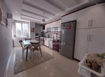 Элегантная меблированная квартира с тремя спальнями, 170 м2, с отдельной кухней, в 350 метрах от моря, Тосмур, Аланья ID-13655 фото-10