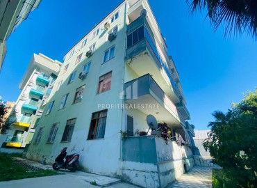 Недорогая трехкомнатная квартира 95 м2, без мебели, с отдельной кухней, в 150 метрах от моря, Махмутлар, Аланья ID-12958 фото-1