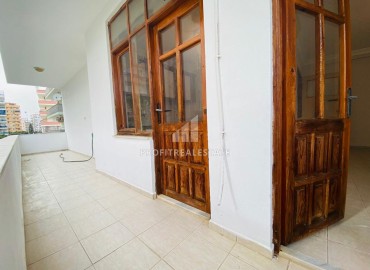 Недорогая трехкомнатная квартира 95 м2, без мебели, с отдельной кухней, в 150 метрах от моря, Махмутлар, Аланья ID-12958 фото-7