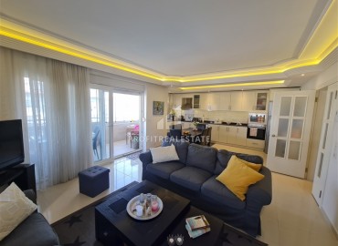 Elegant furnished penthouse 220 m2, with three bedrooms and a glazed balcony in Oba, Alanya ID-11858 фото-2