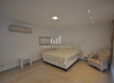 Large duplex apartment 3 + 1, ready to move in, just 50 meters from the sea, Tosmur, Alanya, 228 m2 ID-13694 фото-9