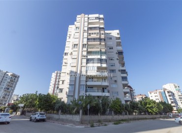 Three bedroom apartment, with a separate kitchen, in a large area of Muratpasa, Antalya, 185 m2 ID-13944 фото-1