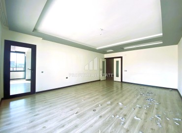Новая квартира оригинальной планировки 4+1, 175м² в комплексе с инфраструктурой в Акдениз, район Мезитли ID-13956 фото-5