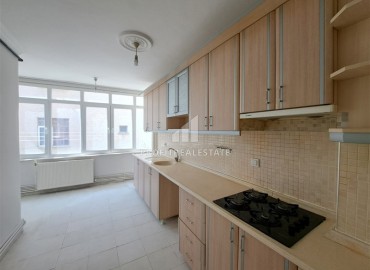 Газифицированные апартаменты 2+1, с отдельной кухней, в крупном районе Муратпаша, Анталия, 90 м2 ID-13964 фото-10
