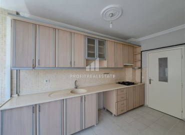 Gasified apartment 2 + 1, with a separate kitchen, in a large area of Muratpasha, Antalya, 90 m2 ID-13964 фото-11