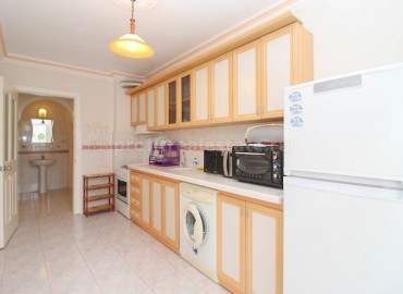 Квартира планировки 2+1 с хорошей мебелью и отдельной кухней всего в 200 метрах от муниципальных пляжей района Махмутлар ID-1082 фото-14