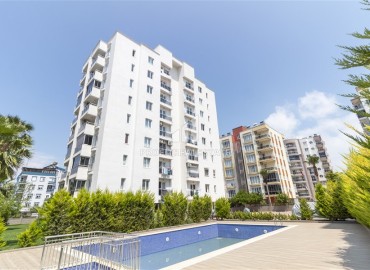 Renovated two bedroom apartment with heating and gas, in a residential residence with a swimming pool, Caglayan, Lara, Muratpasa, Antalya, 80 m2 ID-13973 фото-1