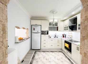 Элегантная меблированная  квартира 2+1, 115 м2, с отдельной кухней, в 500 метрах от моря, Тосмур, Аланья ID-12186 фото-5