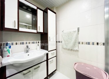 Элегантная меблированная  квартира 2+1, 115 м2, с отдельной кухней, в 500 метрах от моря, Тосмур, Аланья ID-12186 фото-11