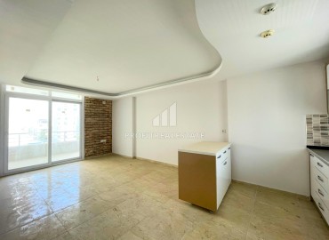 Квартира с двумя спальнями, 100м², в комплексе с бассейном, в 250м от моря в Тедже, Мерсин ID-14041 фото-3