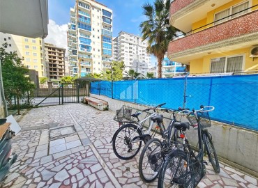 Inexpensive one-bedroom apartment, furnished and equipped, 300 meters from the center of Mahmutlar, Alanya, 67 m2 ID-14047 фото-12