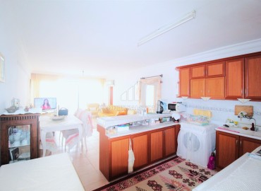 Апартаменты с тремя спальнями, 150м², с ремонтом, на первой береговой линии, в Эрдемли, Мерсин ID-14060 фото-4