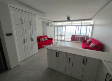 Меблированная видовая квартира c двумя спальнями, 110м², на первой береговой линии в районе Мерсина – Томюк ID-14083 фото-4