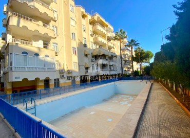 Inexpensive apartment with three bedrooms, 140m², on the seafront in Mezitli, in a residence with a swimming pool ID-11851 фото-1