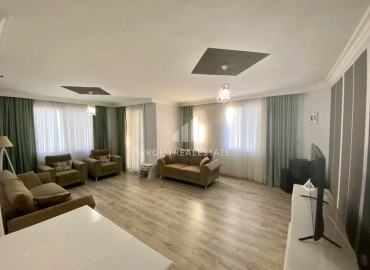 Недорогая квартира стремя спальнями, 140м², на берегу моря в Мезитли, в комплексе с бассейном ID-11851 фото-5